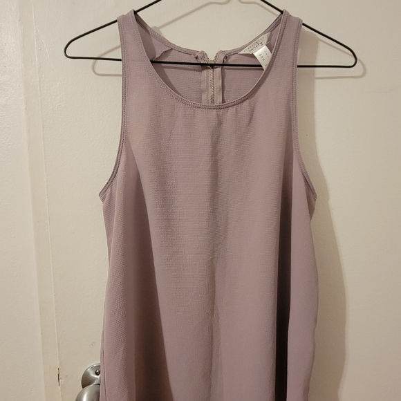 Sleeveless top - Picture 1 of 2